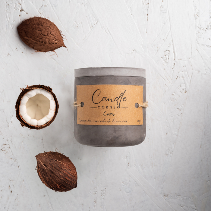 Lumanare parfumata handmade din ceara naturala de soia 100%, aroma Cocos, Recipient ceramic, 150 g [1]