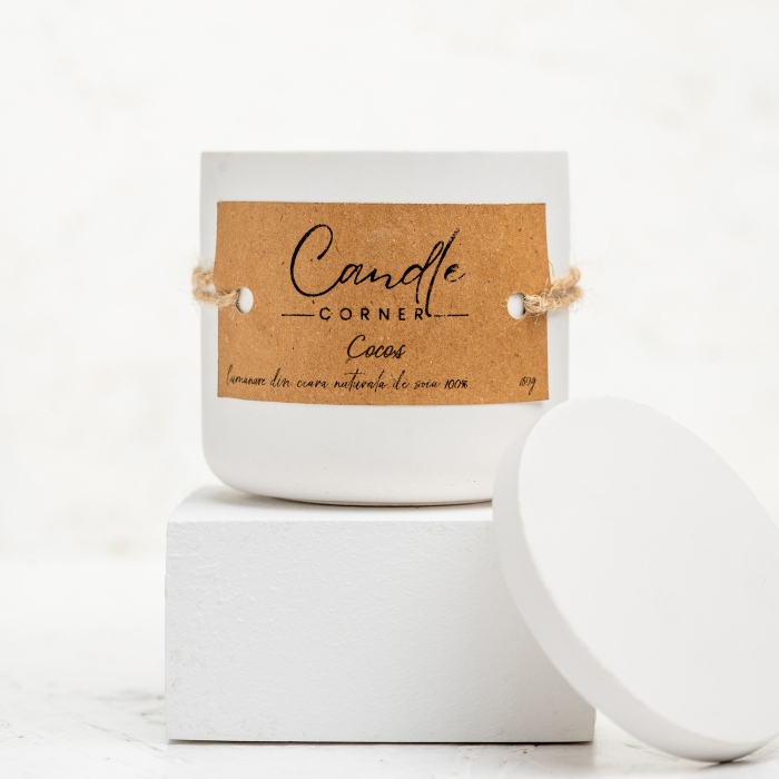 Lumanare parfumata handmade din ceara naturala de soia 100%, aroma Cocos, Recipient ceramic, 150 g [2]