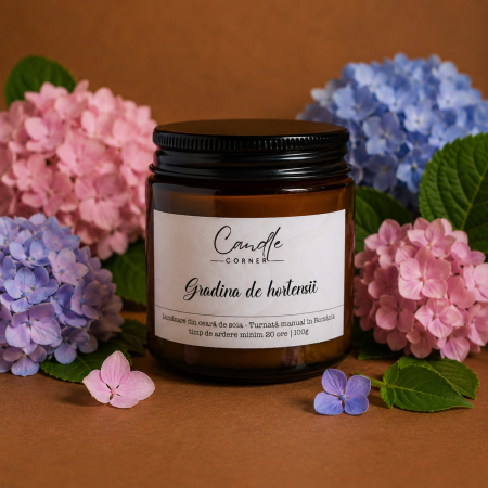 Lumânări parfumate 100g din ceară naturală de soia, în sticlă ambră - lumanare gradina de hortensii ceara soia sticla ambra