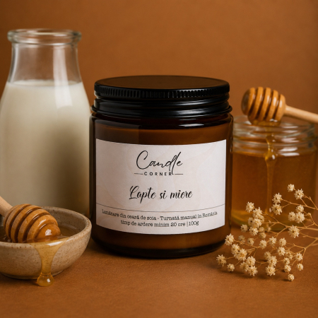 Dulci și balsamice - Lumânare parfumată Lapte și Miere din soia în sticlă ambra – Candle Corner