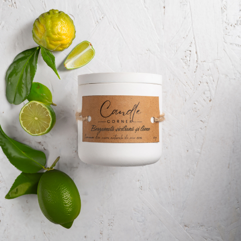 Colectia Toamna/Iarna - Lumanare parfumata handmade din ceara naturala de soia 100%, aroma Bergamota siciliana si lime, Recipient ceramic, 150 g