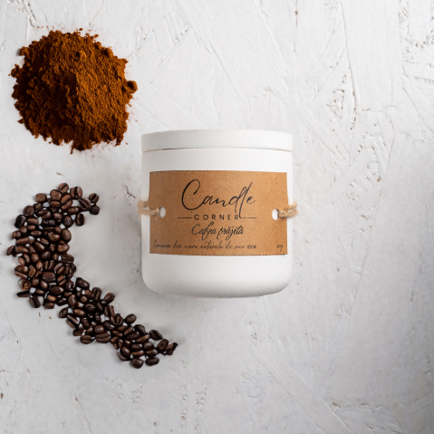 Lumanari parfumate dulce si balsamic - Lumanare parfumata handmade din ceara naturala de soia 100%, aroma de Cafea prajita, Recipient ceramic, 150 g