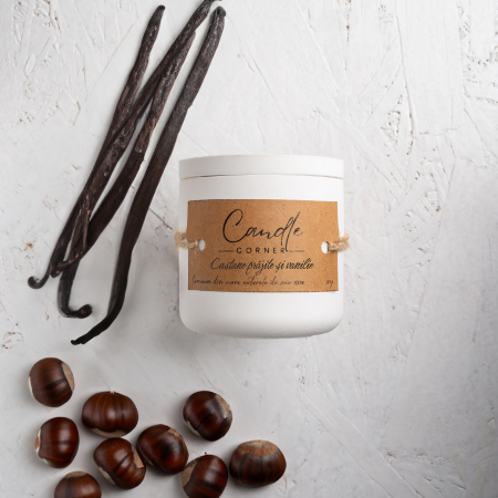 Lumanari parfumate dulce si balsamic - Lumanare parfumata handmade din ceara naturala de soia 100%, aroma de Castane prajite si vanilie, Recipient ceramic alb, 150 g