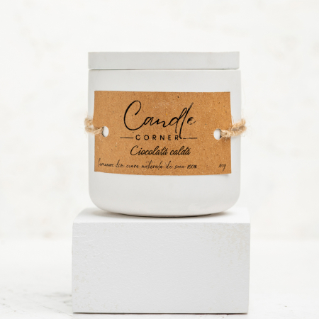 Lumanare handmade din ceara naturala de soia 100%, Ciocolata calda, Recipient ceramic alb, 150 g [7]