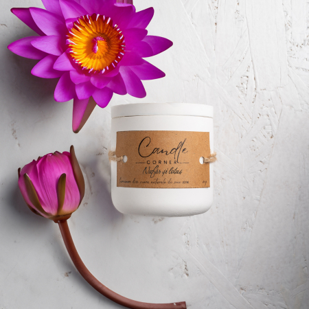 Colectia Primavara/Vara - Lumanare parfumata handmade din ceara naturala de soia 100%, aroma Nufar si lotus, Recipient ceramic, 150 g