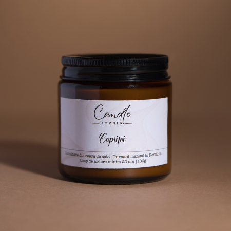 Lumanari parfumate 100g, recipient sticla ambra - Lumânare din soia Caprifoi în sticlă ambra – Candle Corner