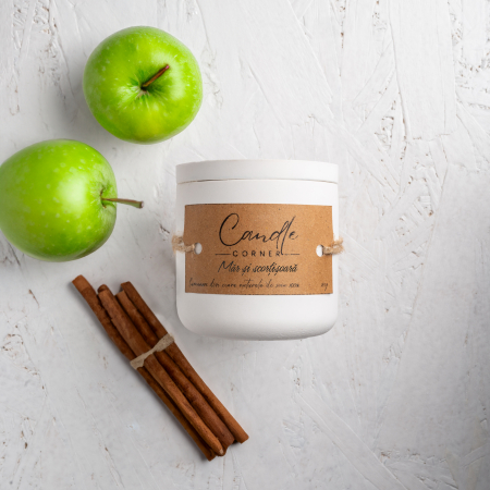 Lumanari parfumate fructe si citrice - Lumanare parfumata handmade din ceara naturala de soia 100%, aroma Mar si scortisoara, Recipient ceramic, 150 g
