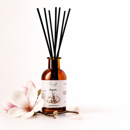 Parfum de cameră cu bețișoare (Reed Diffuser) - Parfum de cameră cu bețișoare Magnolie 100 ml Candle Corner