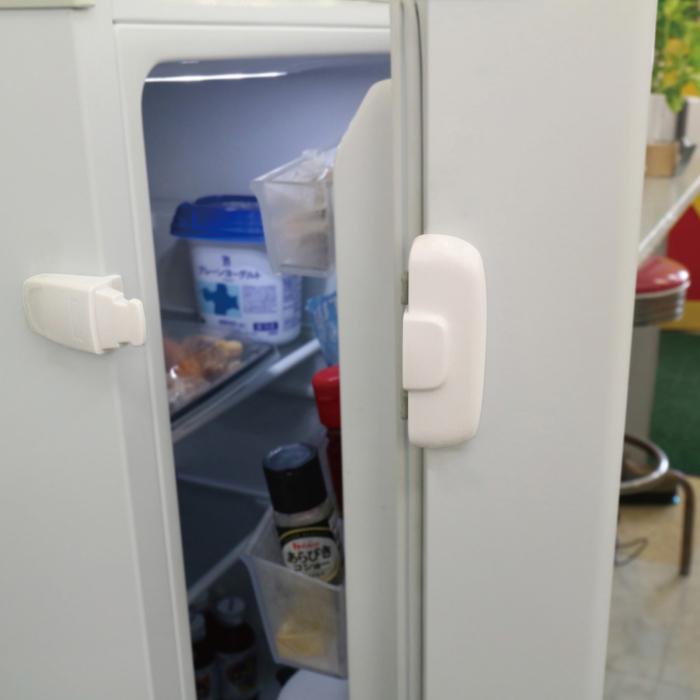 Incuietoare frigider autoadezivă – siguranță copii 2 buc [10]