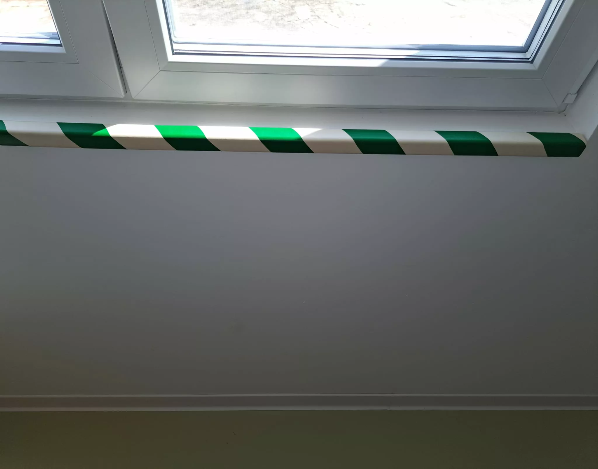Banda Protectie Muchii Spuma 90 cm Alb-Verde [7]