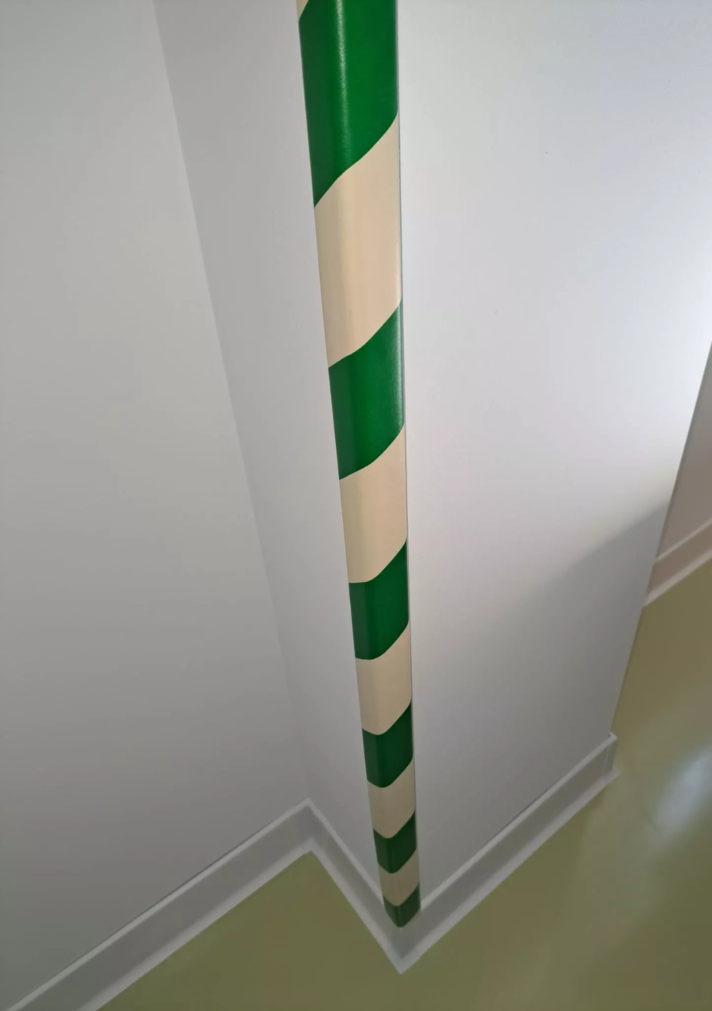 Banda Protectie Muchii Spuma 90 cm Alb-Verde [6]