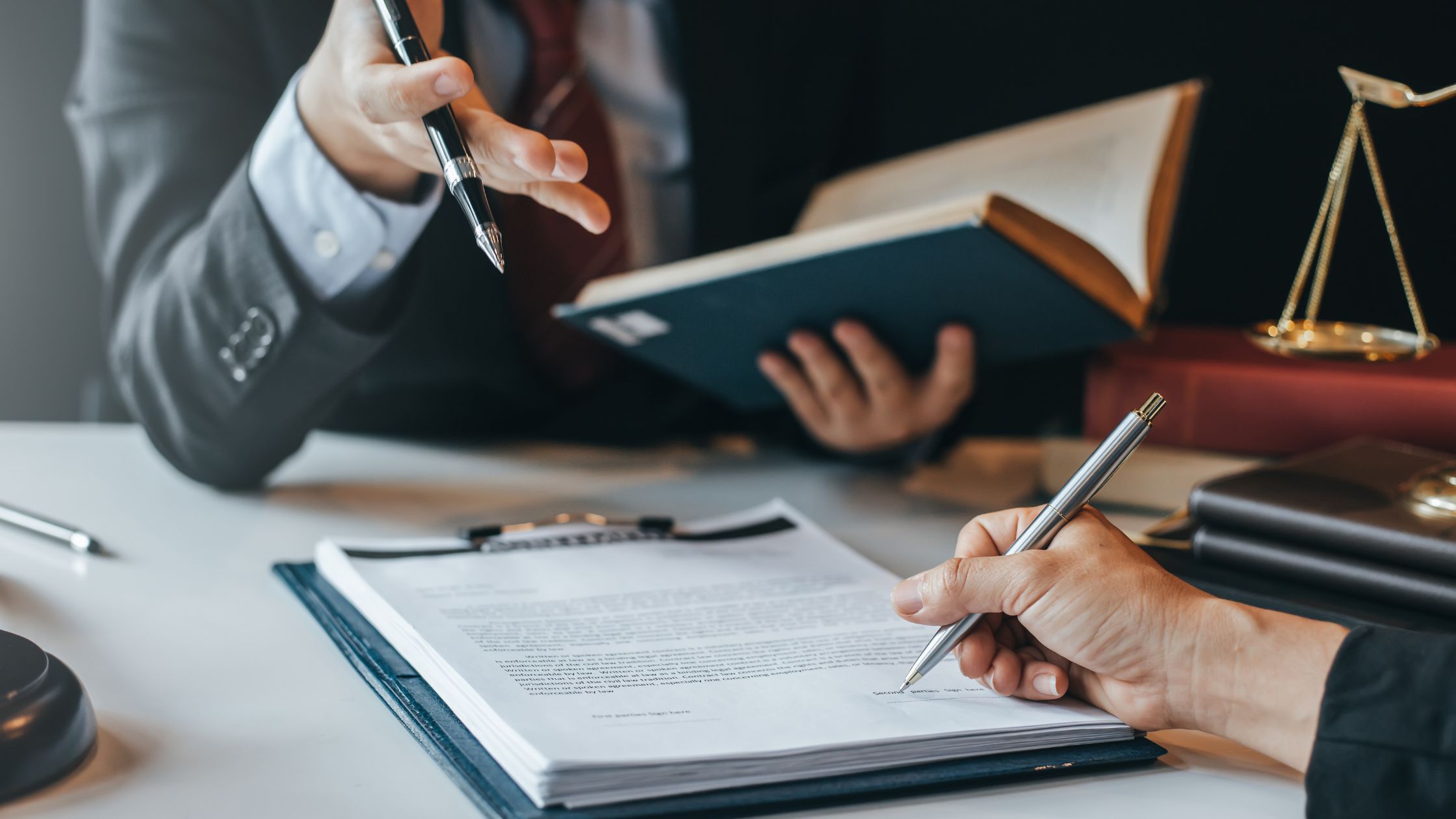 Când este recomandat să implici un expert auto într-un litigiu?