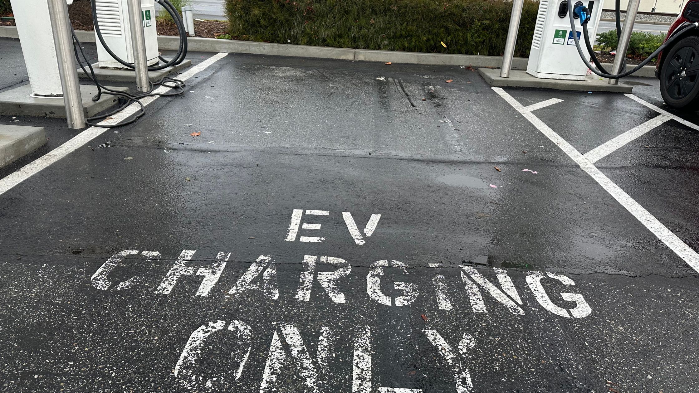 Cum Să Modifici Stilul de Condus pe Timpul Iernii pentru a Păstra Autonomia Mașinii Electrice