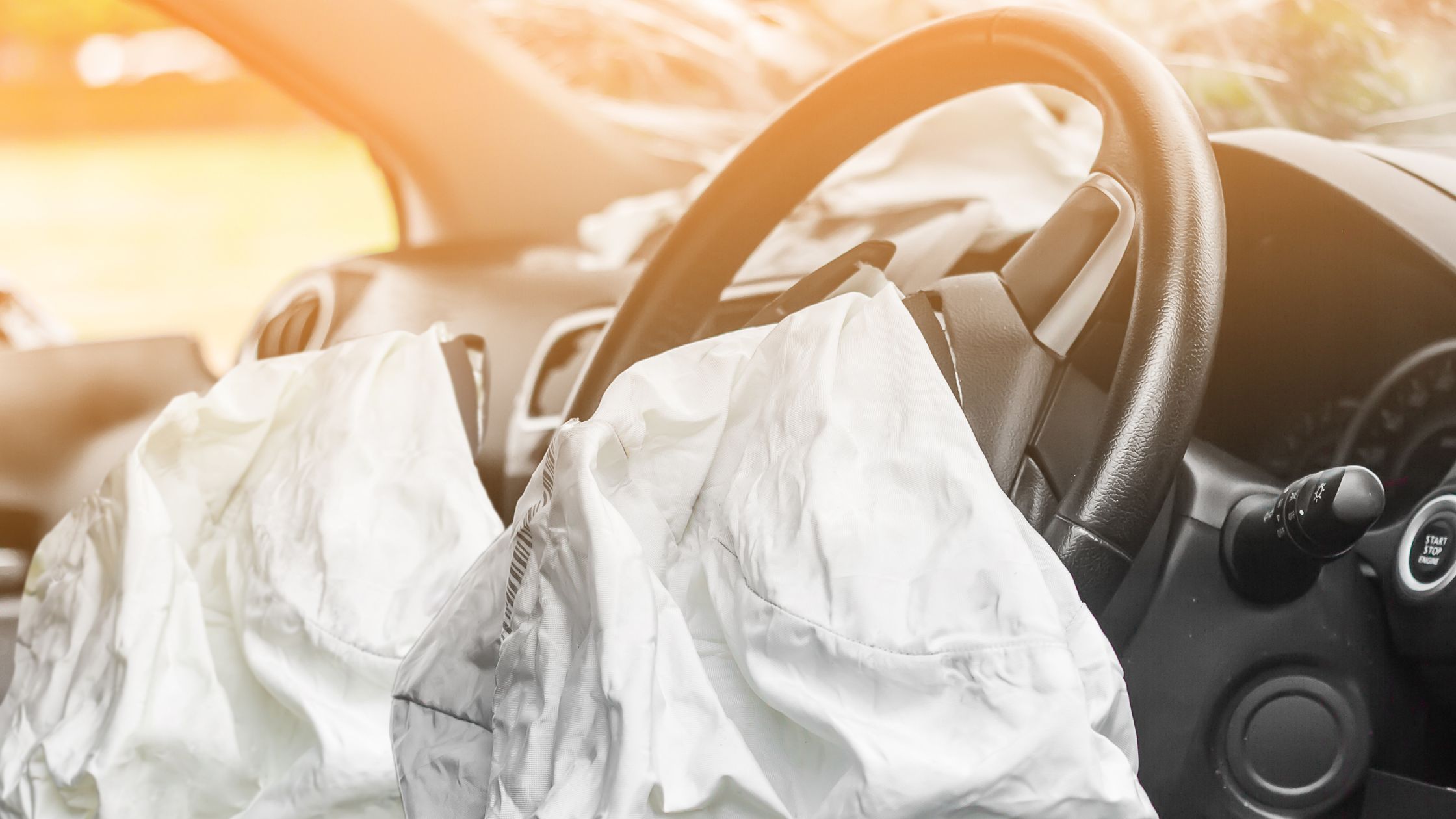 Impactul Accidentelor Anterioare asupra Evaluării Auto Online