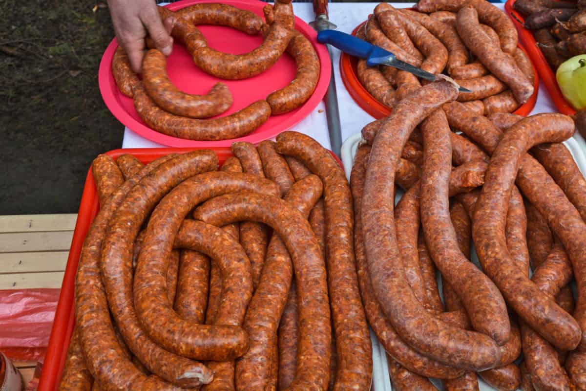 Reteta traditionala de carnati moldovenesti