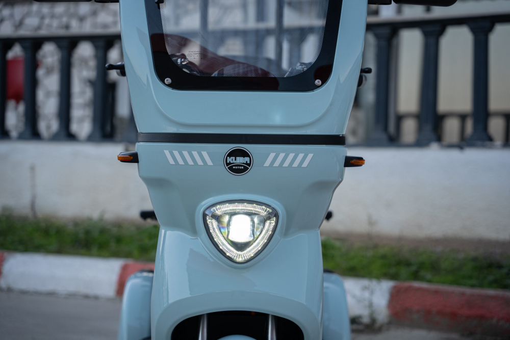 Tricicletă electrică,GRAPE 25 MAX, 60V, 20Ah, Motor: 500W, Roți față/spate: 3.00 x 8”, Dimensiune: 1630 x 730 x 1600, Viteză maximă: 25 km/h [9]