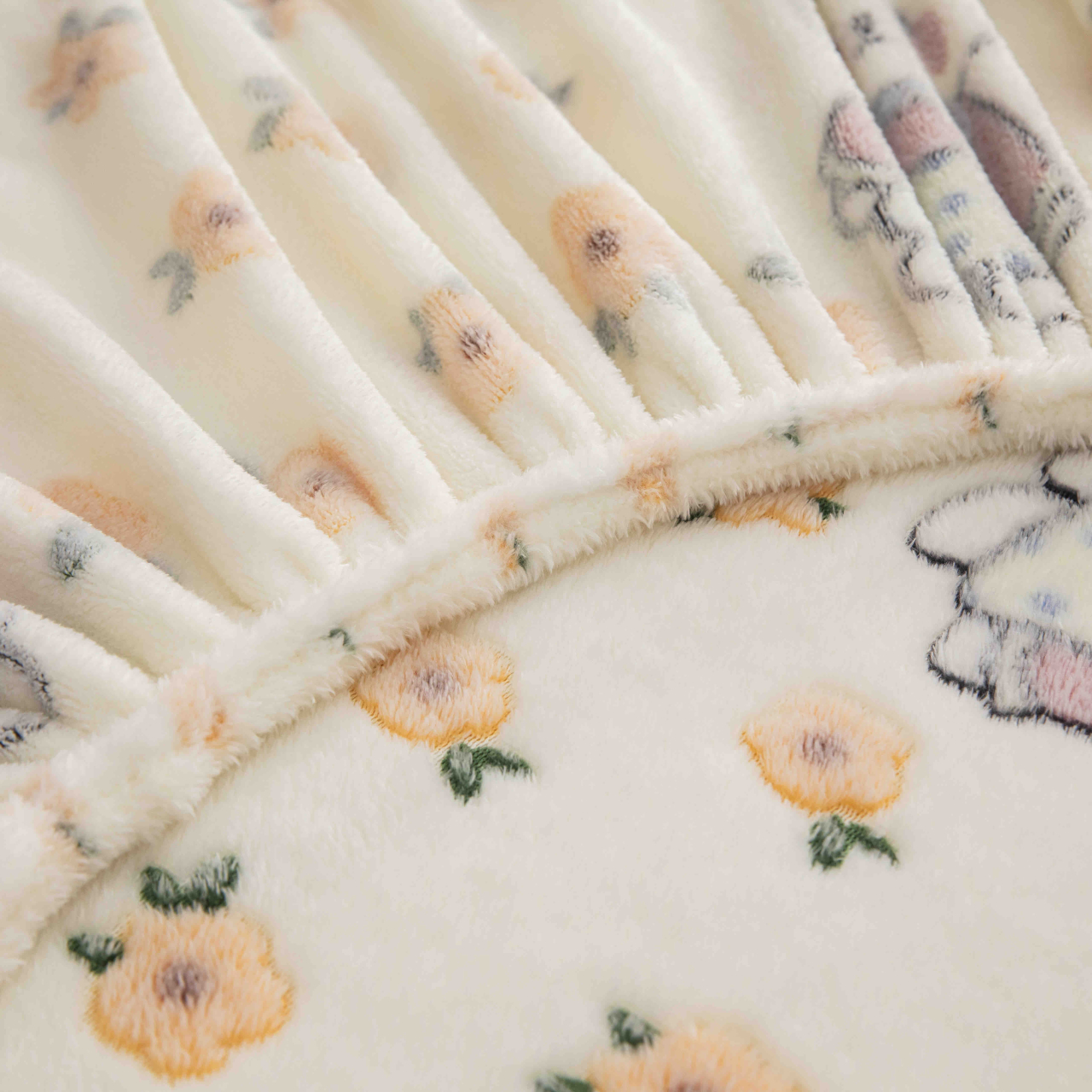 Husa de Pat Cocolino cu Elastic si 2 Fete de Perna 50x70cm,180x200cm,Crem cu Iepurasi-D167 [3]