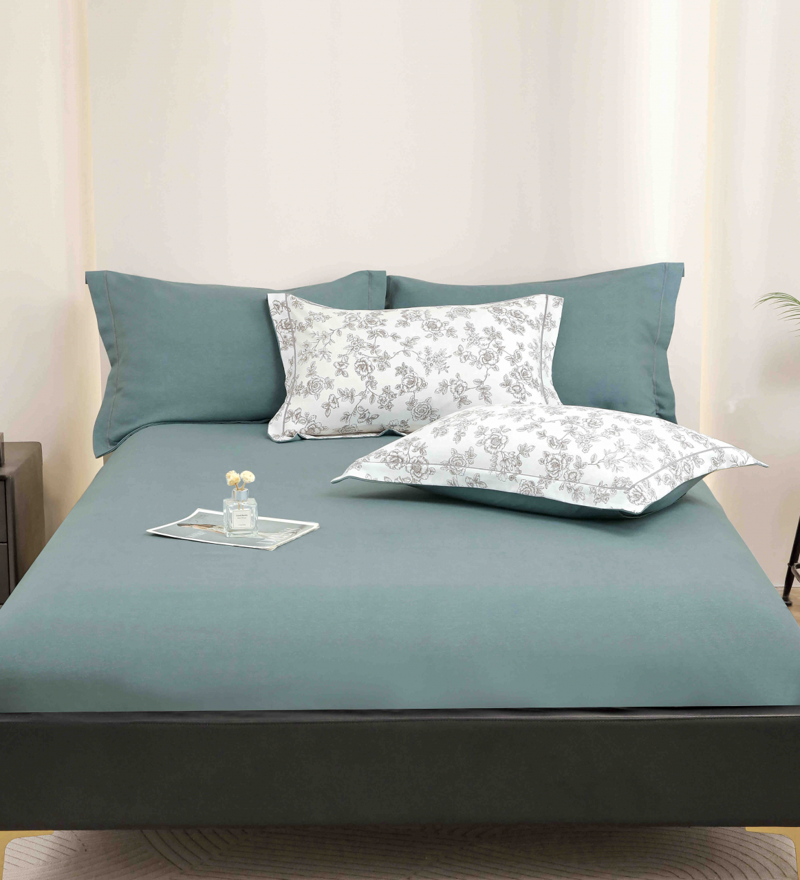 Lenjerie de lux pentru pat dublu,bumbac finet,6 piese,cearceaf cu elastic,alba/albastra cu flori-A999 [7]