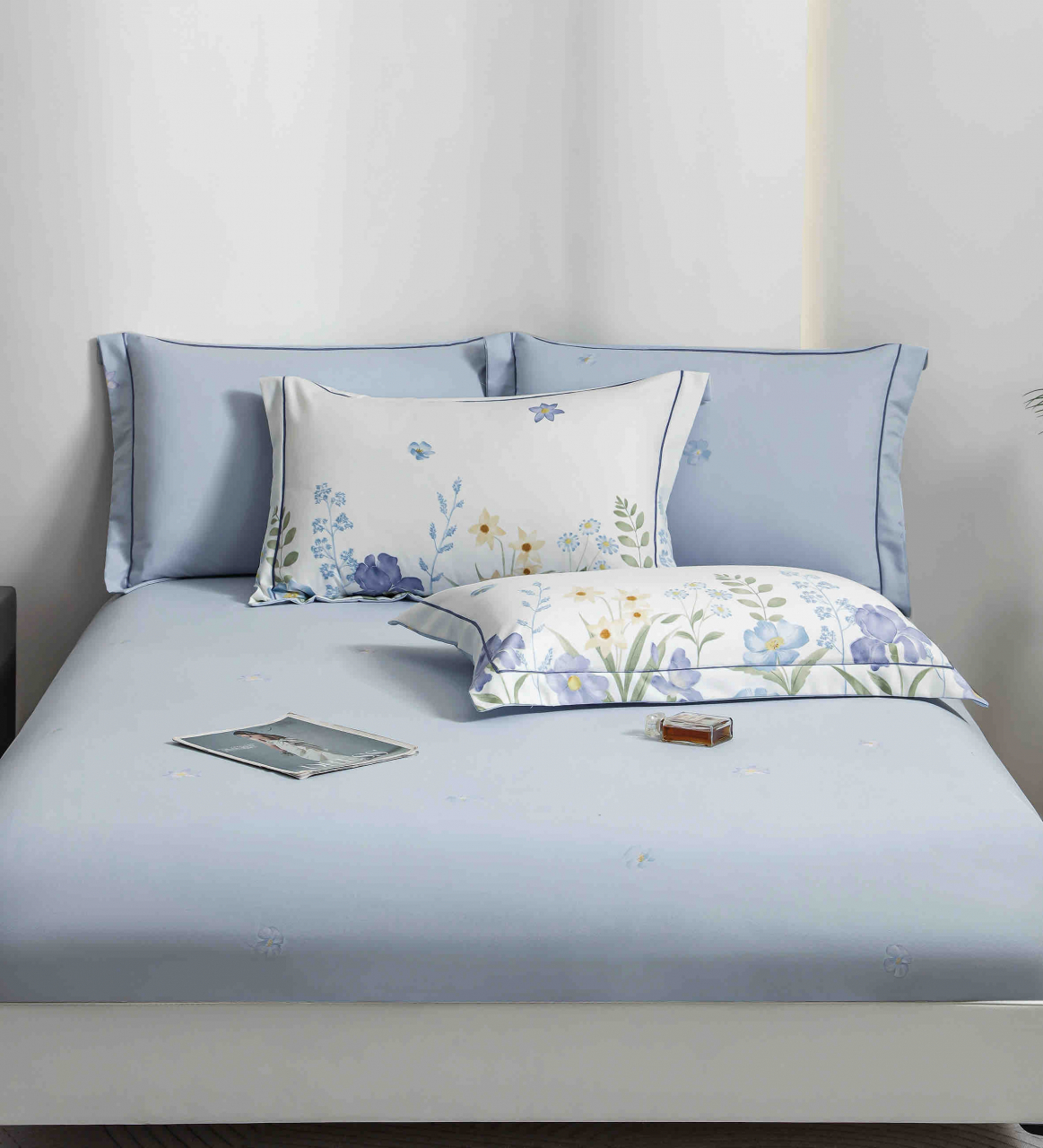 Lenjerie de lux pentru pat dublu,bumbac finet,6 piese,cearceaf cu elastic,alba/lila,imprimeu cu flori albastre-A1006 [8]