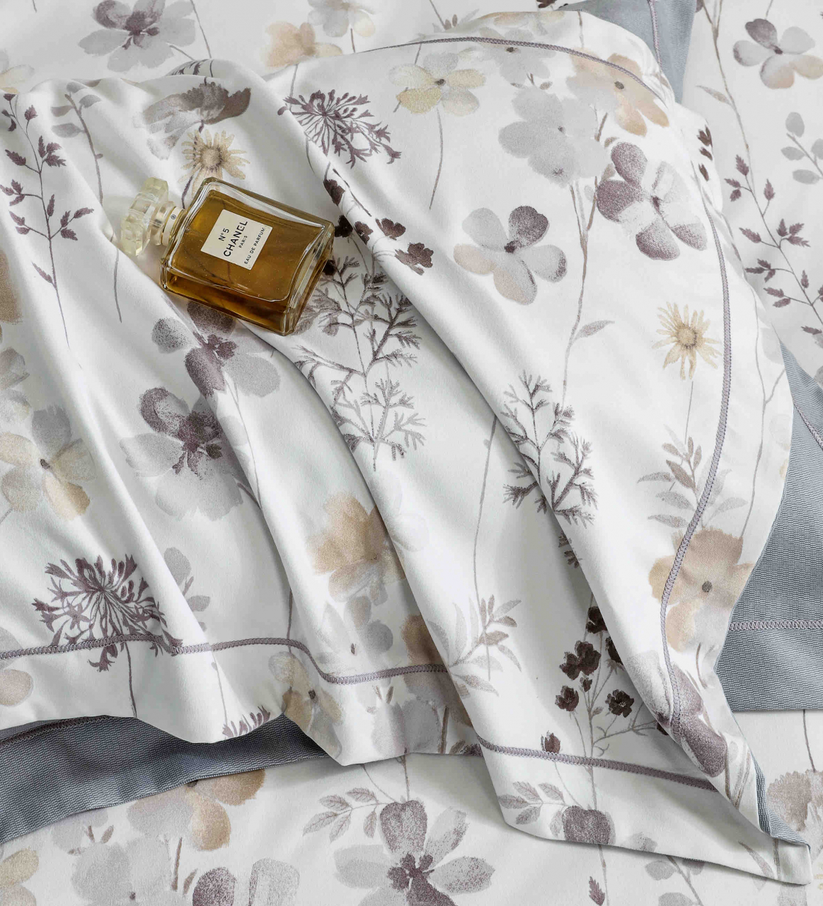 Lenjerie de lux pentru pat dublu,bumbac finet,6 piese,cearceaf cu elastic,alba/mov,cu floricele-A1009 [6]