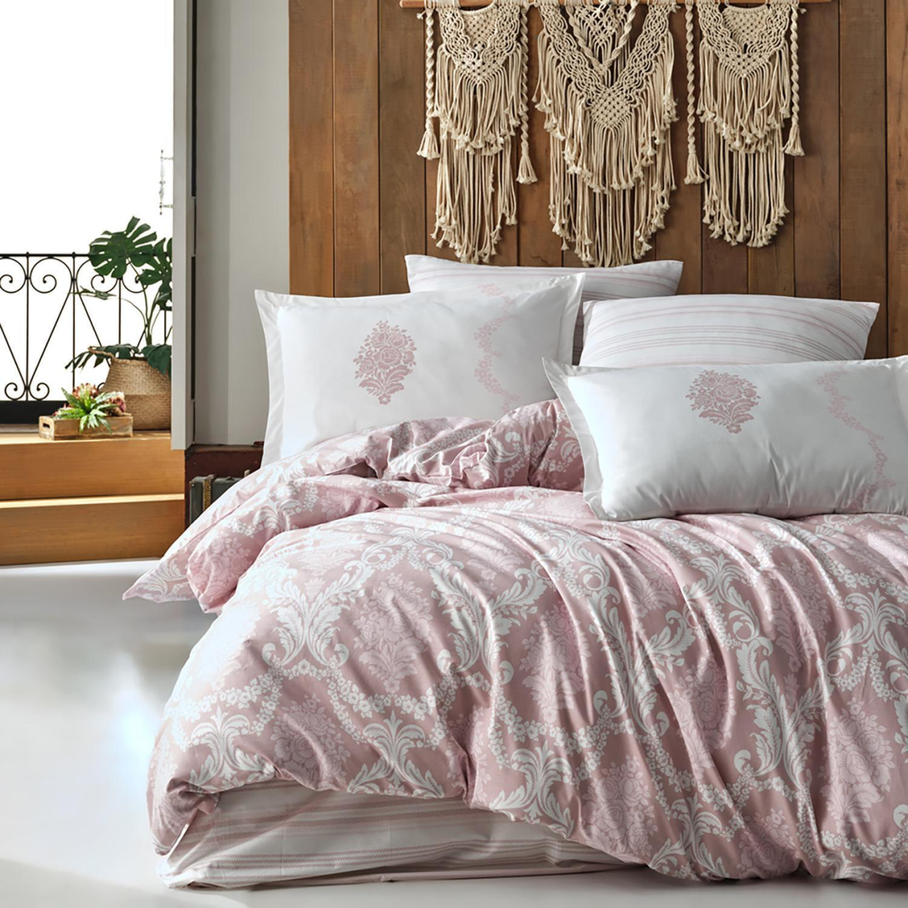 Lenjerie de pat ranforce Clasy King size, 4 piese, bumbac ranforce, roz pudrat, imprimeu ornamental alb, FIORITA V1 [1]