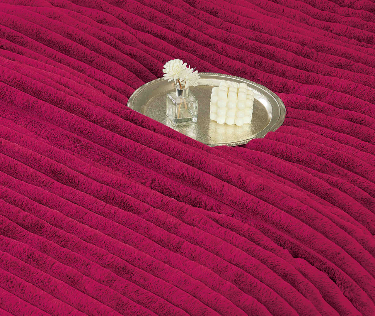 Lenjerie pat cu pilota inclusa din catifea si blanita artificiala de iepure,cearceaf cu elastic,visinie- A1213 [3]