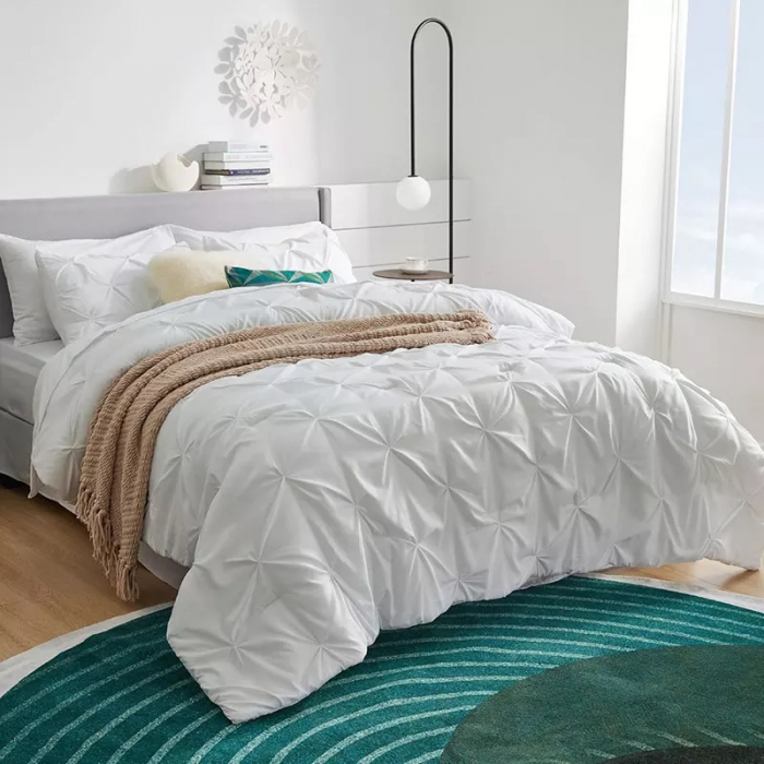 Lenjerie finet pat dublu cu pliuri alba [5]