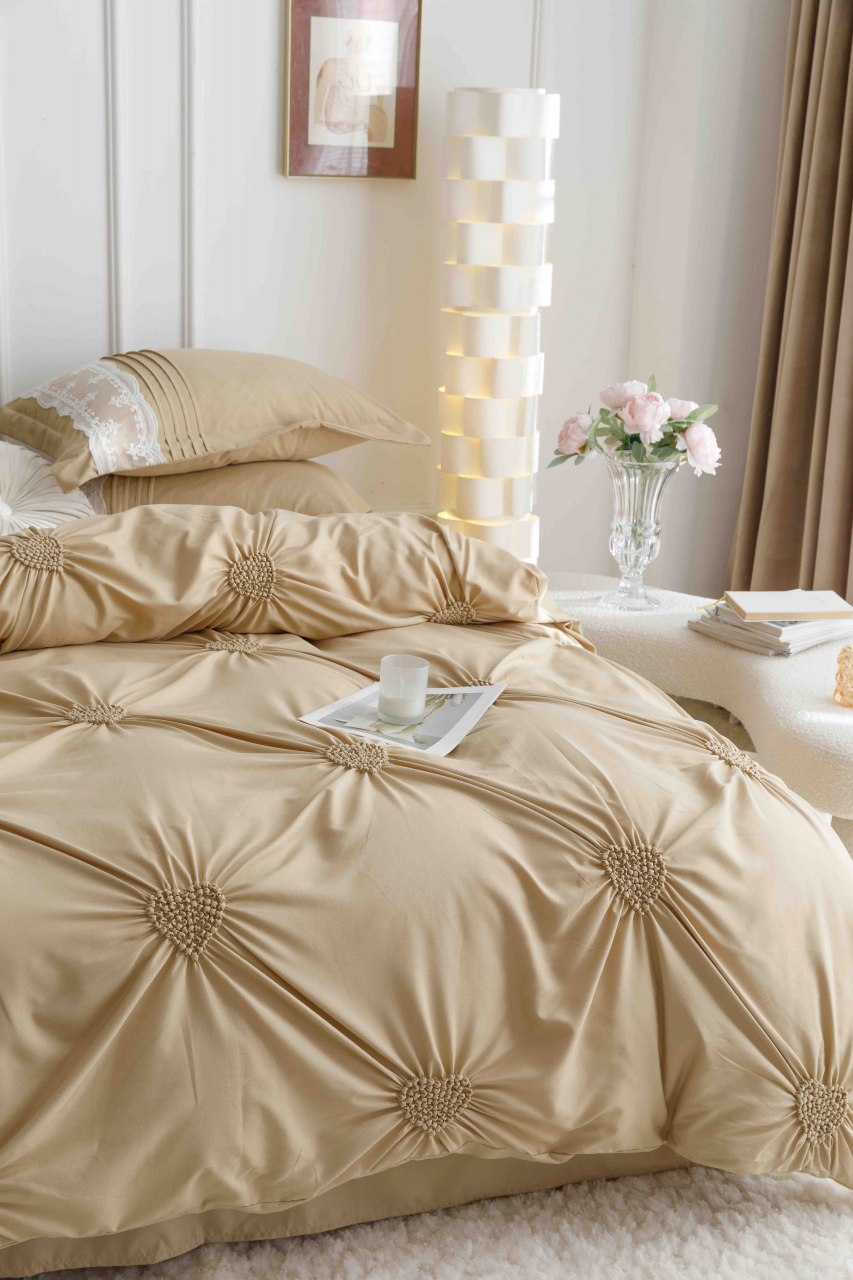 Lenjerie pat dublu cu pliuri si inimi brodate,bumbac finet,6 piese,cappuccino-A843 [4]