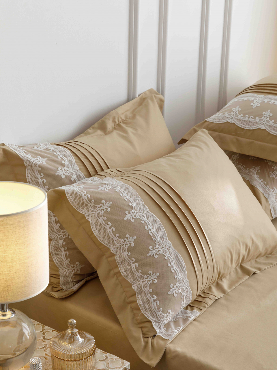 Lenjerie pat dublu cu pliuri si inimi brodate,bumbac finet,6 piese,cappuccino-A843 [8]