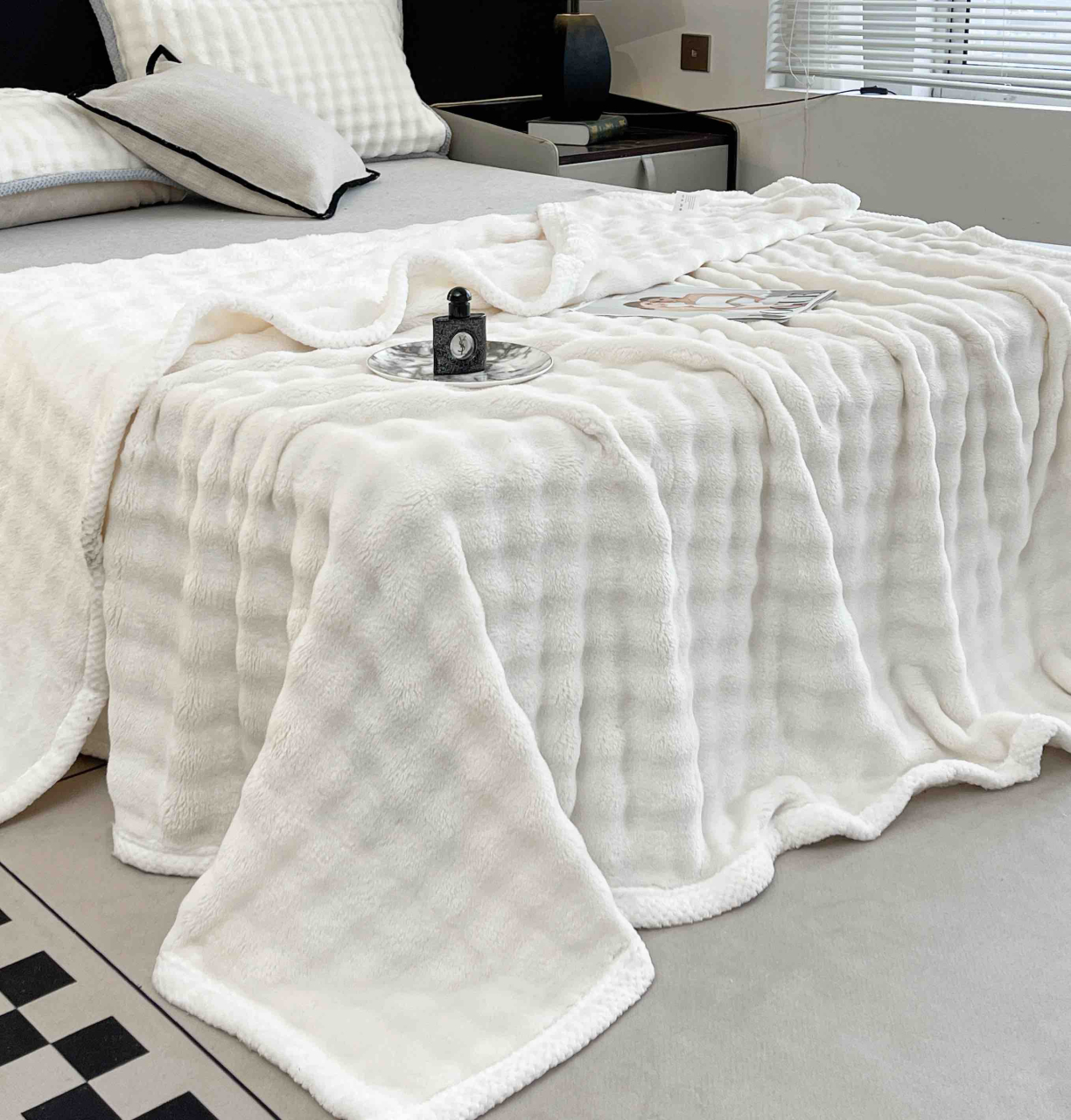 Patura cocolino 200x230cm,gofrata cu bordura alba,alba-F072 [4]