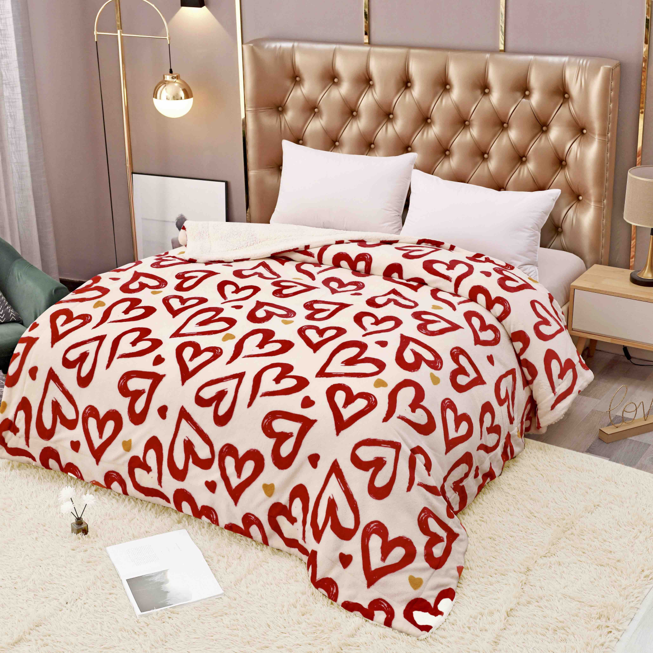 Patura cocolino groasa cu blanita alba 200x230cm,doua fete,crem cu inimioare rosii - F103 [1]
