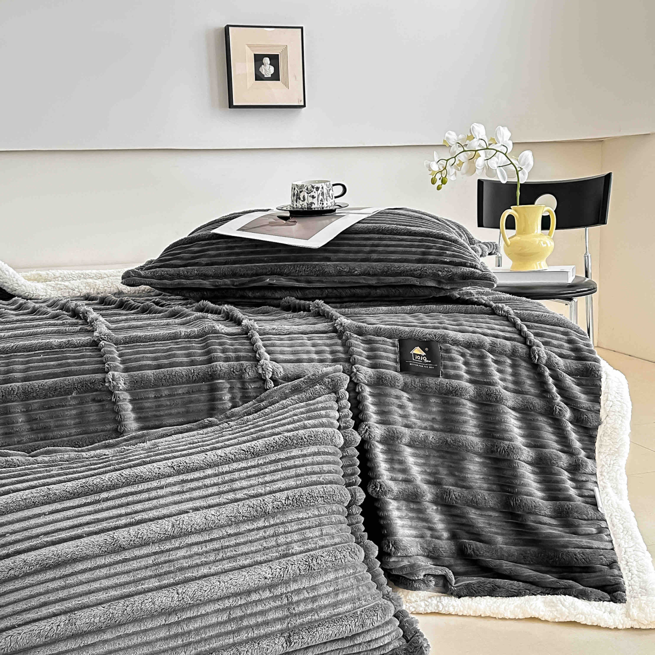 Patura cocolino cu blanita alba 200x230cm,cu fermoar,doua fete de perna 50x70cm,gri inchis- F132 [4]