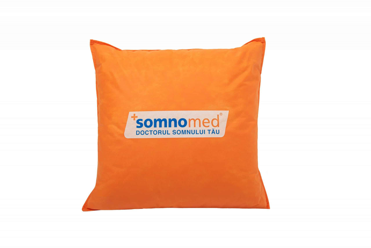 Perna Somnomed Antimicrobiana si Antifungica lavabila la 95°C - 70 x 70 cm, ambalata la geanta cu manere [3]