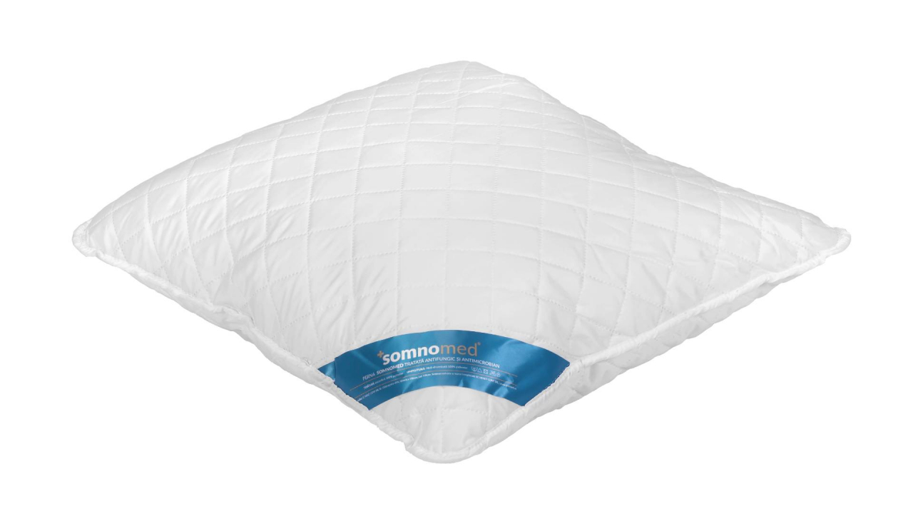 Perna Somnomed Antimicrobiana si Antifungica lavabila la 95°C - 70 x 70 cm, ambalata la geanta cu manere [7]