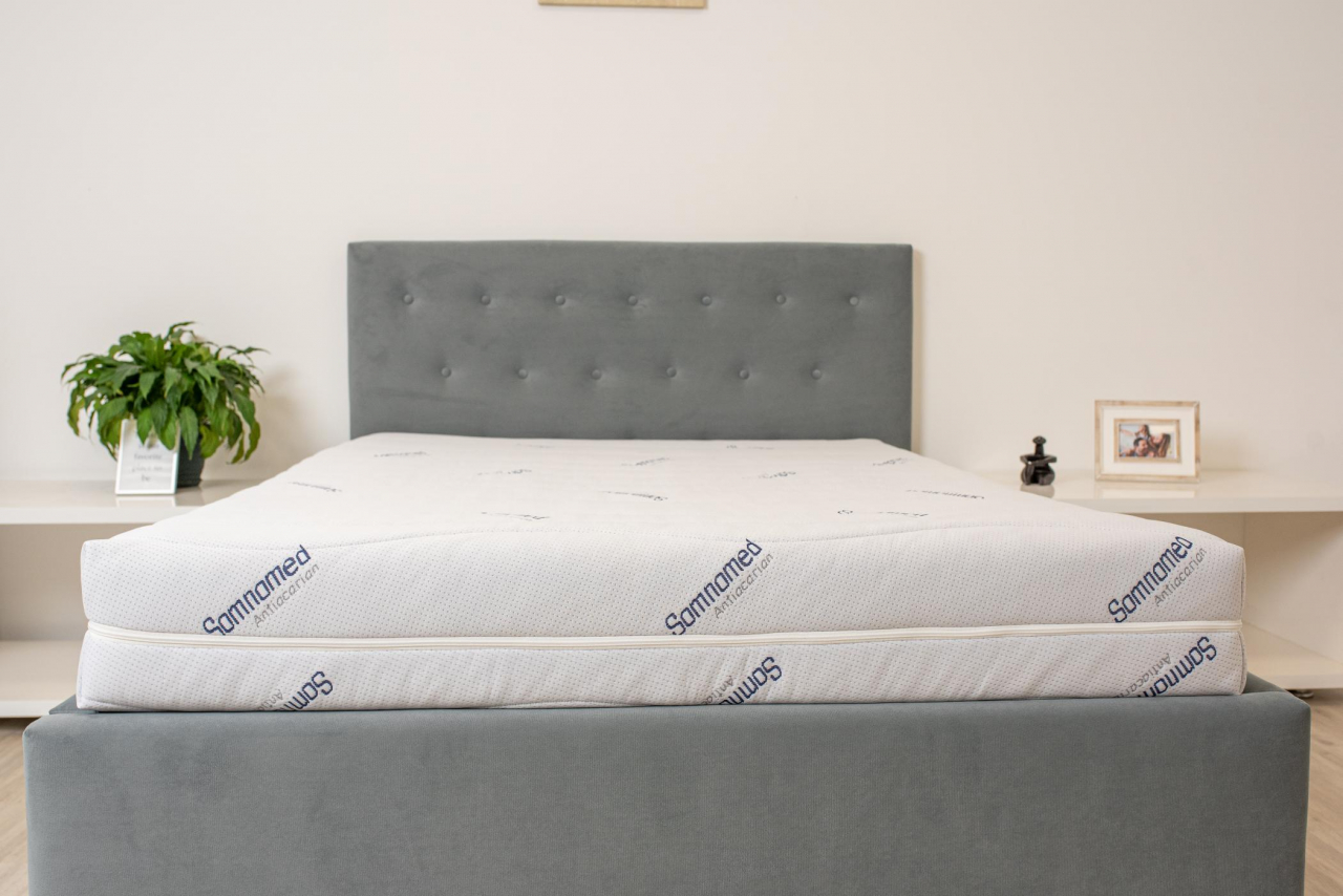 Saltea cu spumă poliuretanică Somnomed Antiacaria 180x200, înălțime 20 cm, pentru alergici, husă detașabilă și lavabilă cu tratament antiacarian, fermitate medie [17]