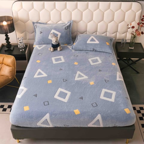 Huse de pat - Husa de Pat Cocolino cu Elastic si 2 Fete de Perna 50x70cm,180x200cm,Gri cu Triunghiuri-D153