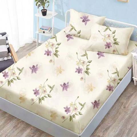 Huse de pat - Husa de pat finet crem cu flori mov si galbene delicate + 2 fete perna cu elastic 160x200