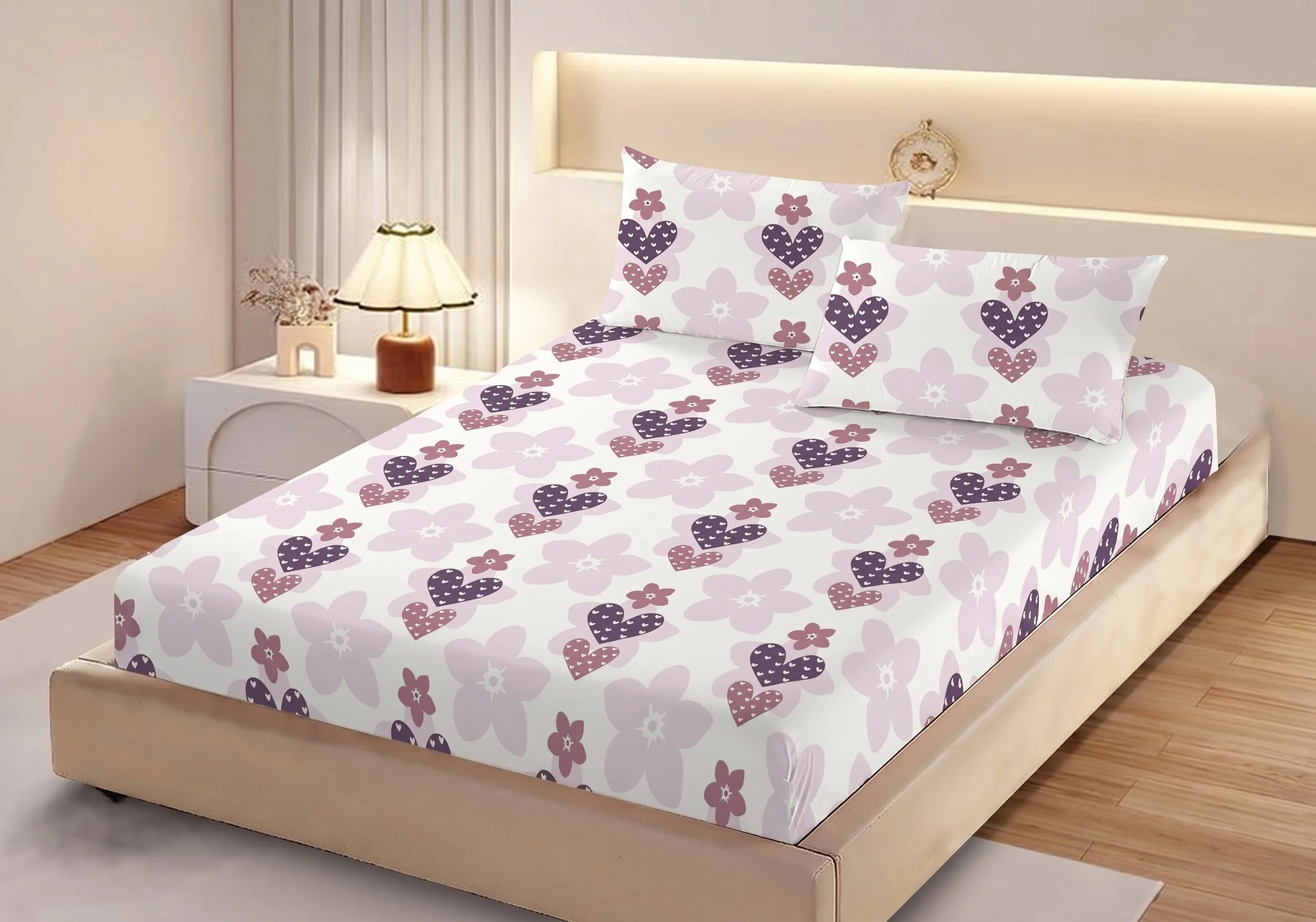 Huse de pat - Husa de pat finet alba cu flori mov stilizate + 2 fete perna cu elastic 160x200