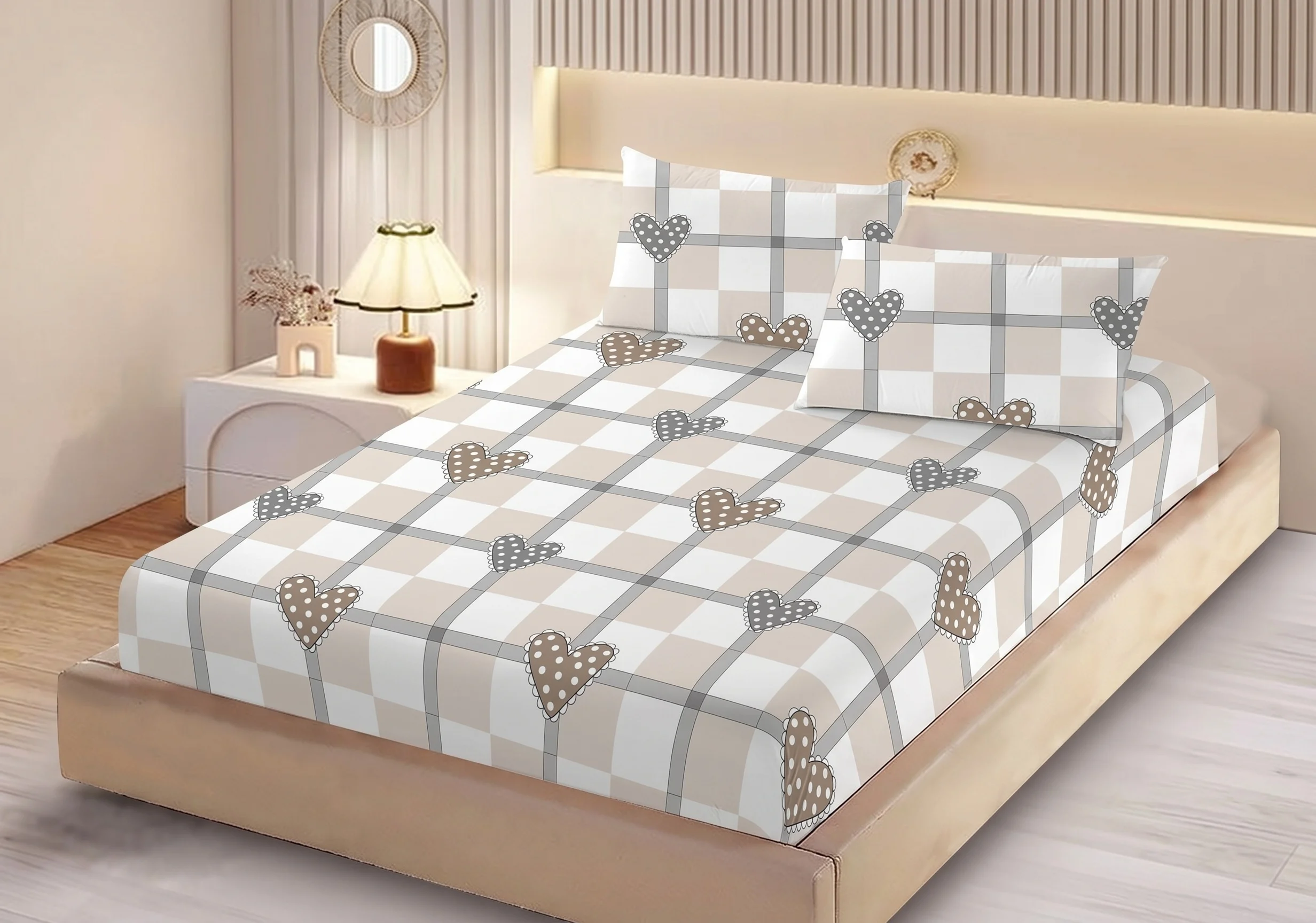 Huse de pat - Husa de pat finet bej cu model geometric si inimioare + 2 fete perna cu elastic 160x200