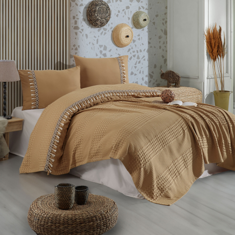 Lenjerii de pat geometrice - Lenjerie de pat ranforce Butique King size, 4 piese, 100% bumbac ranforce, maro, imprimeu geometric cu accente decorative, BOHEMLINE V6