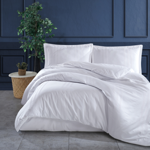 Lenjerii de pat 200x220cm - Lenjerie de pat ranforce Butique King size, 4 piese, 100% bumbac ranforce, alb, dungi decorative verticale, MELKOR V1
