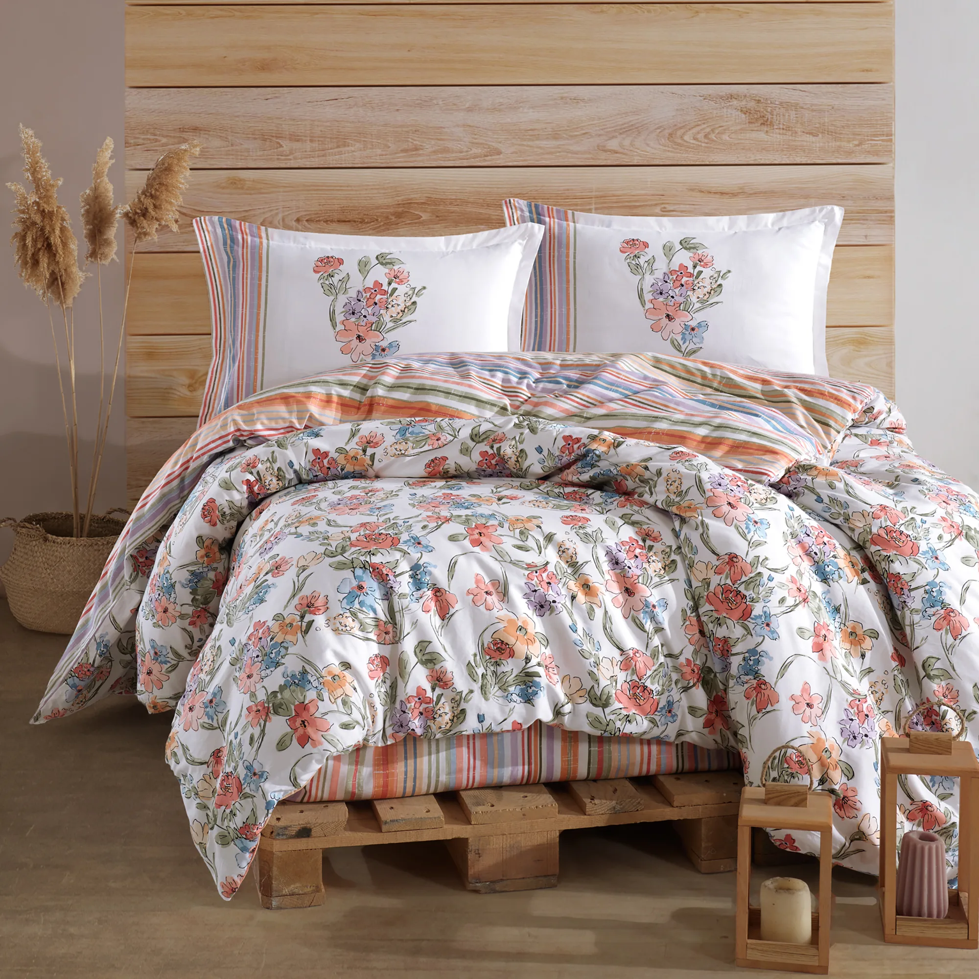 Lenjerii de pat bumbac - Lenjerie de pat ranforce Clasy King size, alba, imprimeu floral multicolor cu dungi, ZEMI