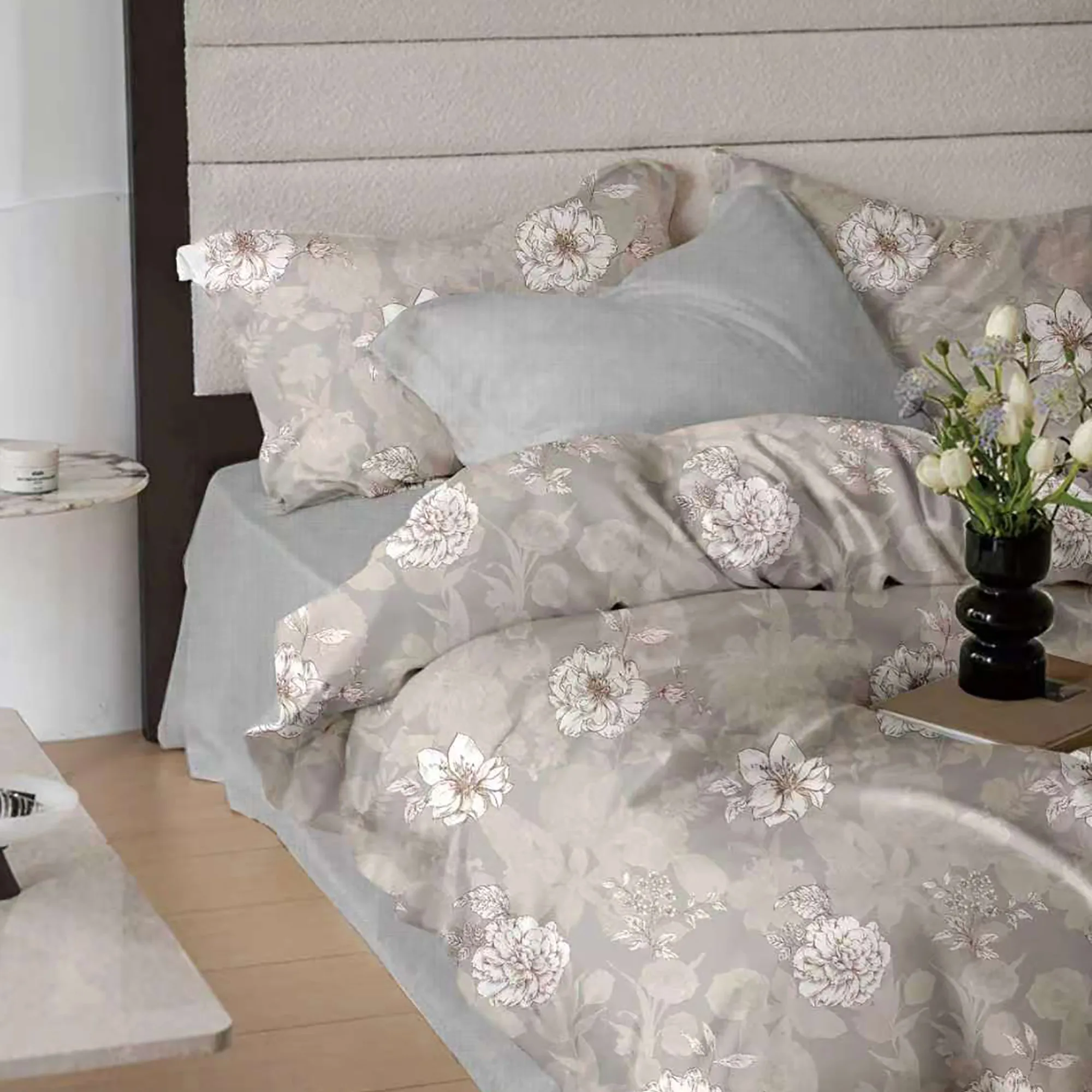 Lenjerii de pat 180x200cm - Lenjerie de pat bumbac finet 6 piese cearceaf elastic gri deschis imprimeu floral alb