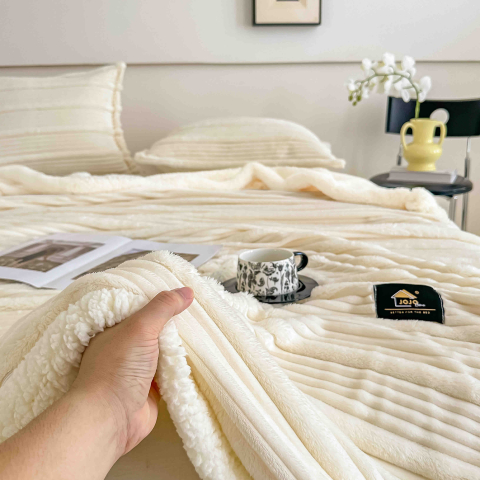 Patura cocolino cu blanita alba 200x230cm,cu fermoar,doua fete de perna 50x70cm,crem- F136 [5]