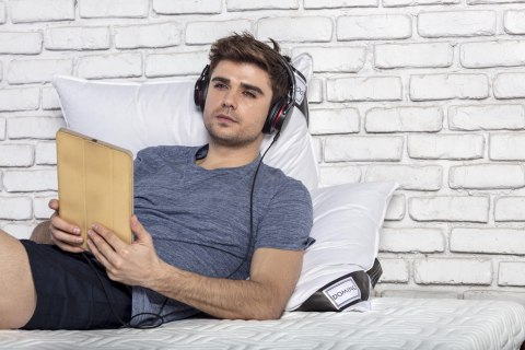 Perna puf gasca Domine 60x60 din bumbac 100% natural, fermitate medie spre tare [0]