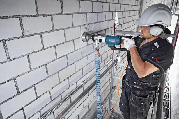 Bosch GDB 180 WE Masina de gaurit cu diamant 2000 W [2]