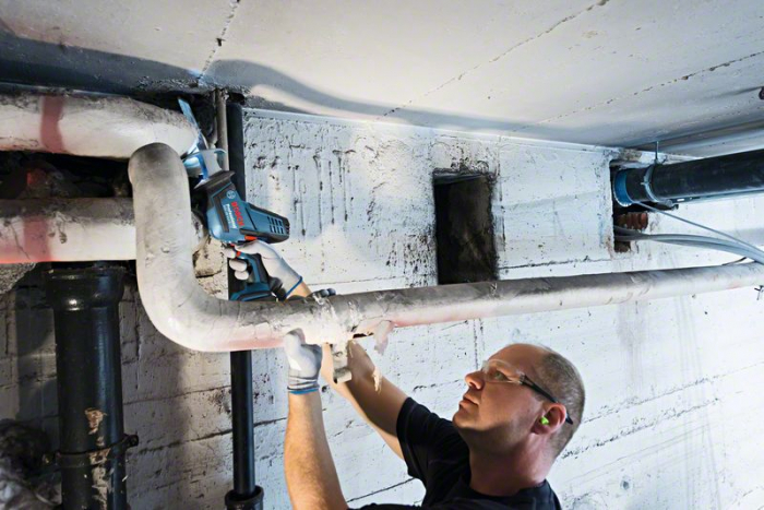Bosch GSA 18V-LI C (solo) Ferastrau sabie Li-Ion, fara acumulator in set + L-BOXX [2]
