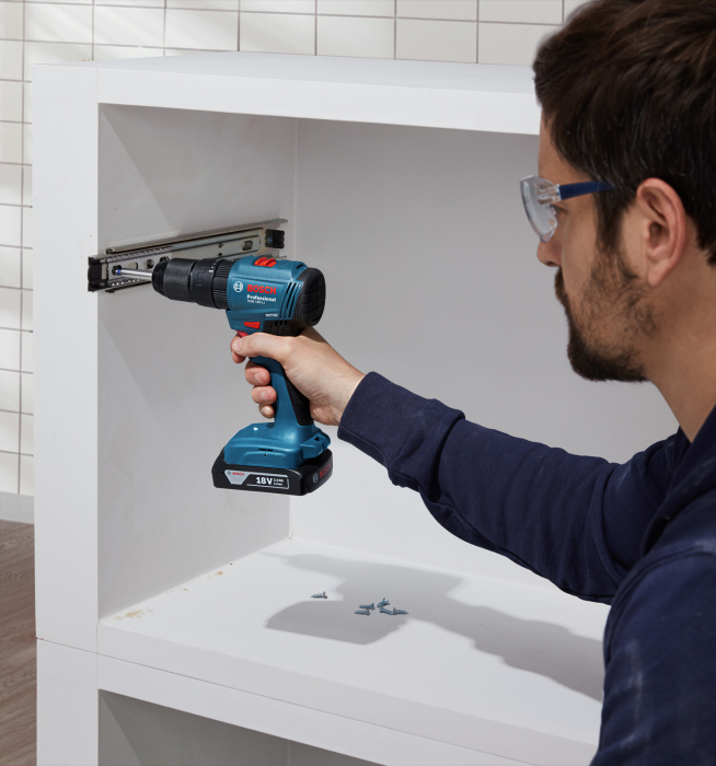 Bosch GSB 185-LI Masina de gaurit cu percutie, 50Nm + 2 acumulatori Li-Ion 18V, 2Ah + incarcator + valiza profesionala [2]