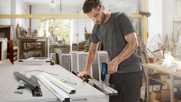 Bosch GSR 120 Li Masina de gaurit si insurubat cu acumulator + 2 x Acumulatori GBA 12V 2.0Ah + Incarcator GAL 1210 CV Professional + Valiza profesionala [3]