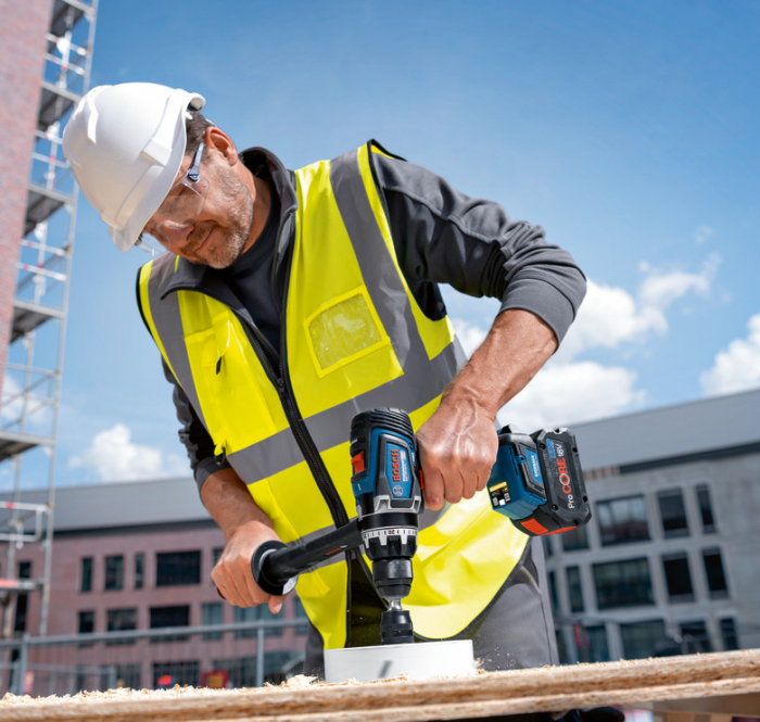 Bosch GSR 18V-150 C Masina de gaurit si insurubat brushless cu 2 acumulatori Li-Ion, 8 Ah, 150 Nm + L-BOXX [3]